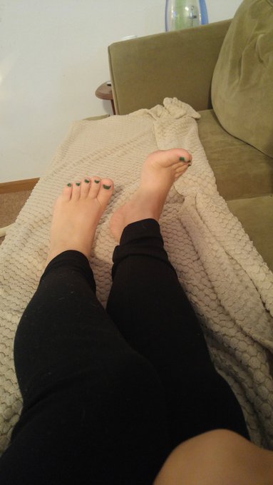 https://t.co/8CrpzY2rzV<a href="/tag/feet"class="tags"><span>#feet</span></a><a href="/tag/soles"class="tags"><span>#soles</span></a><a href="/tag/chippednailpolish"class="tags"><span>#chippednailpolish</span></a><a href="/tag/footfestishn"class="tags"><span>#footfestishn</span></a>