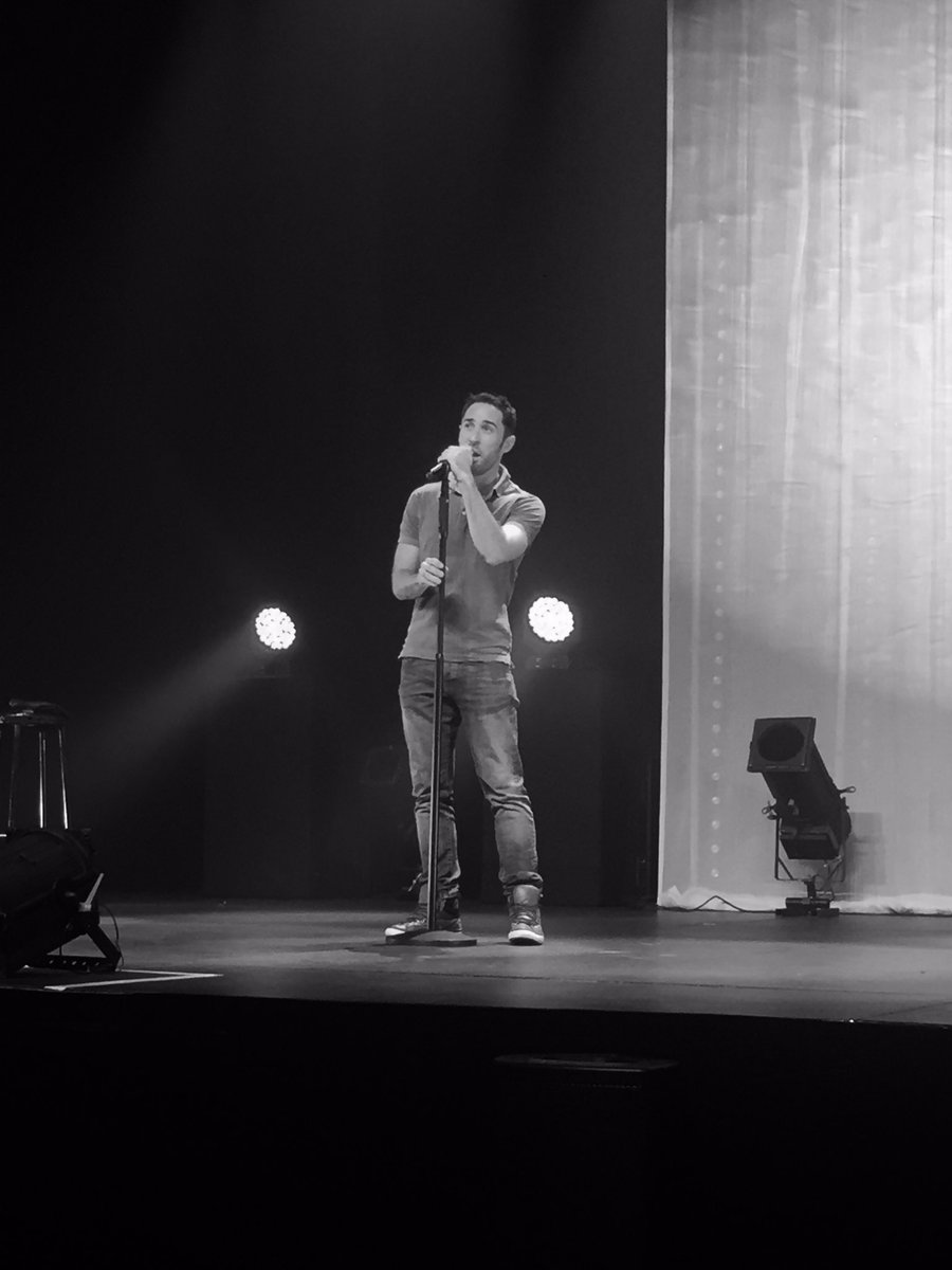 JeremyMarque's tweet photo. .@garyfrancq fait ses balances pour assurer la première partie de @JarryAtypique à Béziers ce soir https://t.co/s5eARvM81R