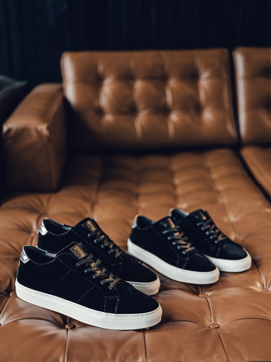 greatsbrand's tweet photo. Now Available -  The (very) limited Black Friday Royale in perfect holiday-appropriate velvet. Sizes available for both ladies and gents. Shop now - https://t.co/wvFjy2LY6L https://t.co/L5gvxDo21m