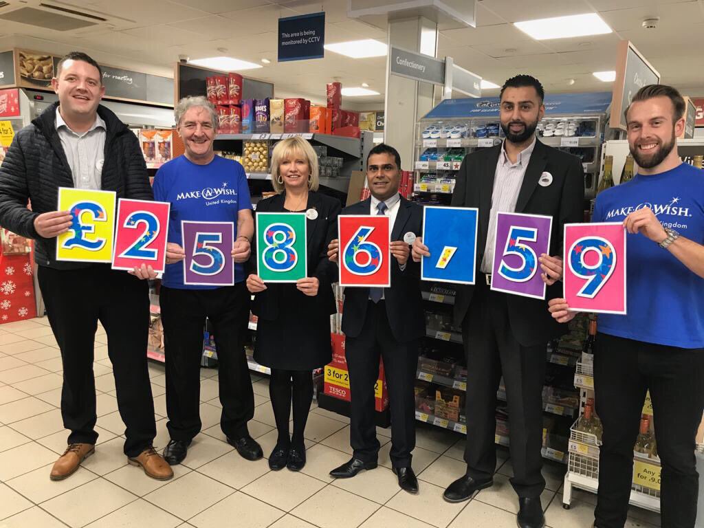 martleatherdale's tweet photo. What an amazing effort from Area 912 #proud Halloween fundraiser for #MakeAWish  and £2.5k raised from the people of East London 👏😃💕 https://t.co/8vqCMG9qbE