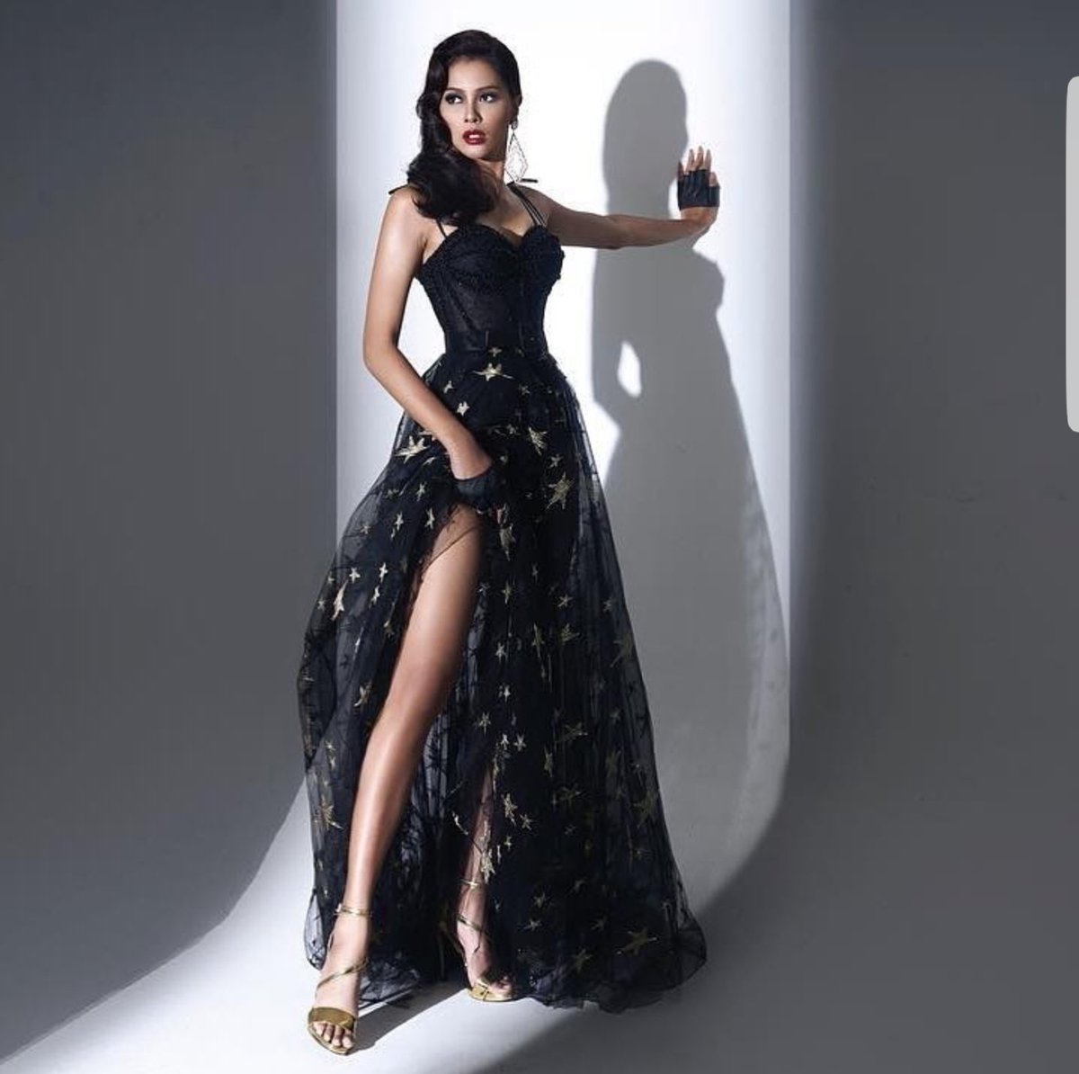 Oliviafebriant3's tweet photo. Karna followers sedikit, banyakin RT aja #MissUniverse #Indonesia https://t.co/gdVZESlb1w
