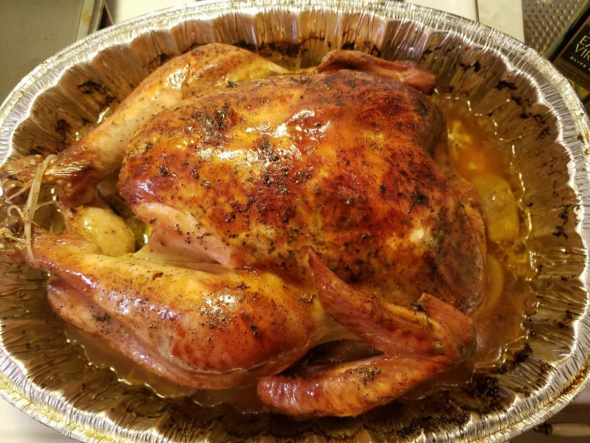 MuddPrincess91's tweet photo. @GordonRamsay Took a page out of your playbook for Christmas Turkey with flavored butter 🦃🦃 #ShowMeYourBird https://t.co/m0WbcsH8UN