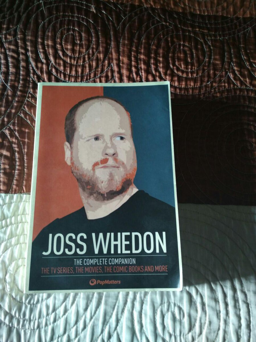 YebraconY's tweet photo. Me han dejado este libro y estoy contentísimo porque a primera vista parece super completo, pero no sé de dónde voy a sacar el tiempo que se merece. #JossWhedon #Whedonverse #Whedonite #Whedonbook #Buffy https://t.co/QFdXi5y4hx