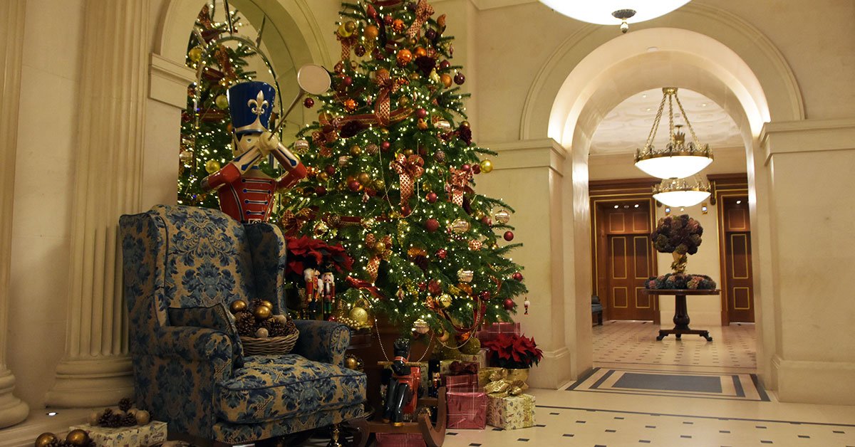 TheLanesborough's tweet photo. Our Christmas tree and resident nutcracker are now on display in our lobby 🎄#BestXmasEver https://t.co/LO4dVmKTZp