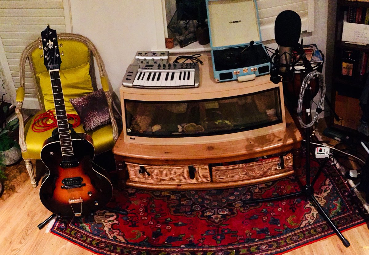 WillPenrose's tweet photo. My flat has become a recording studio again... must be motherβs birthday! #freepresents https://t.co/Q398xXbBnc