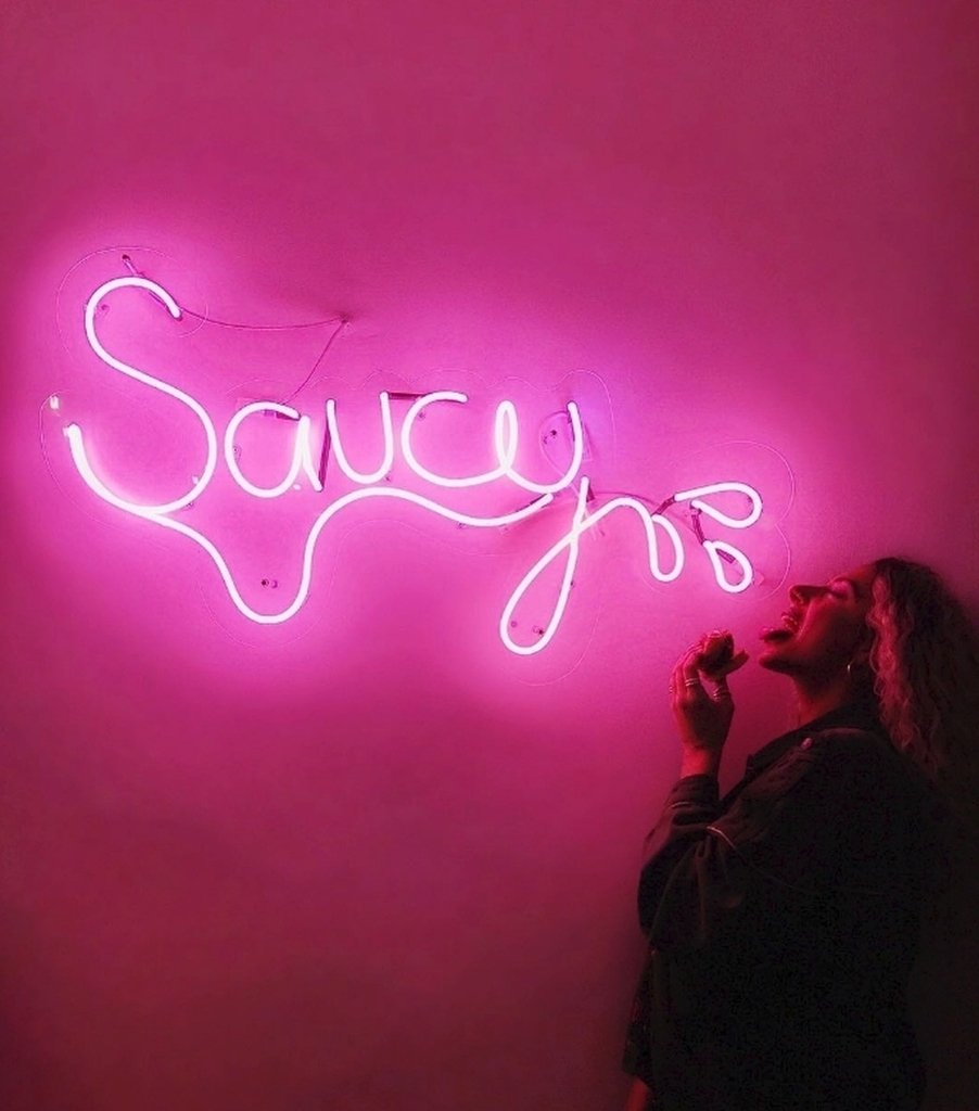 BRGRCOUK's tweet photo. It's Friday night, time to get all saucy. We'd recommend our crispy chicken wings glazed with sriracha BBQ sauce! Snap by @aimeekriskros
#BRGRCO #BRGRSOHO #BRGRPRN https://t.co/gRyAo1tbHk