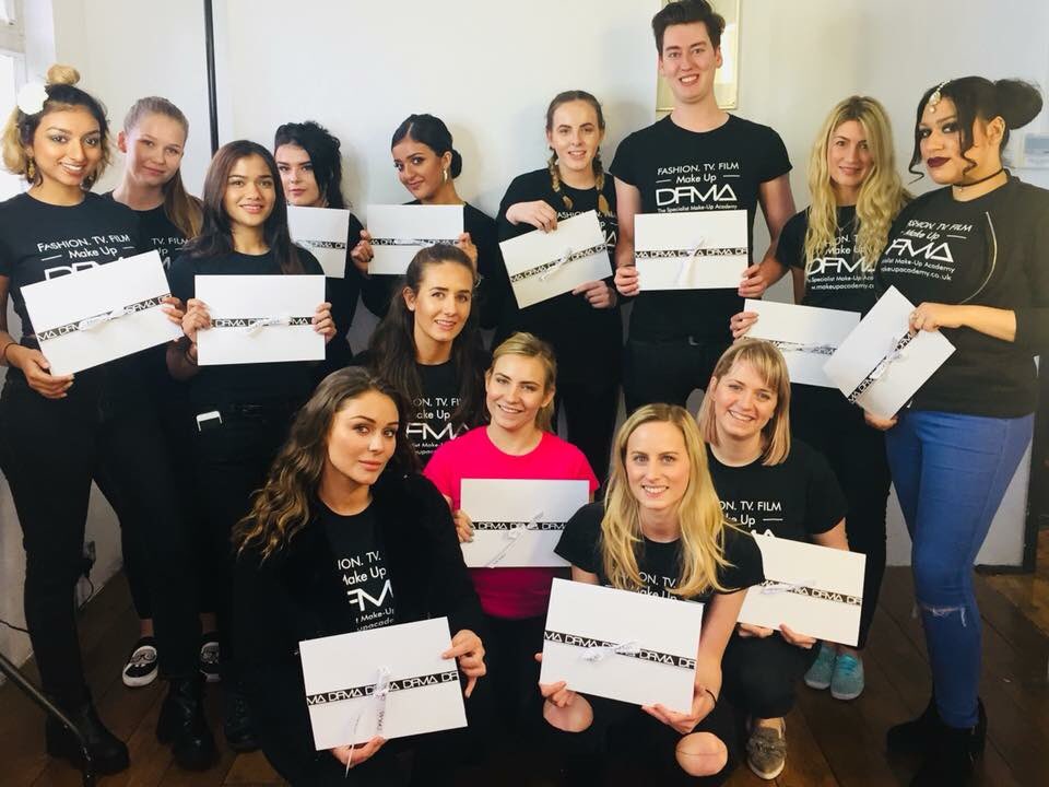 DFMAmakeup's tweet photo. Congratulations to team #DFMA #London today, who have all graduated as certified #MUAs! ππΌπ #DFMApros #DFMAmakeup #MakeupArtist #Grads #BBlogger https://t.co/UFyDctuOaW