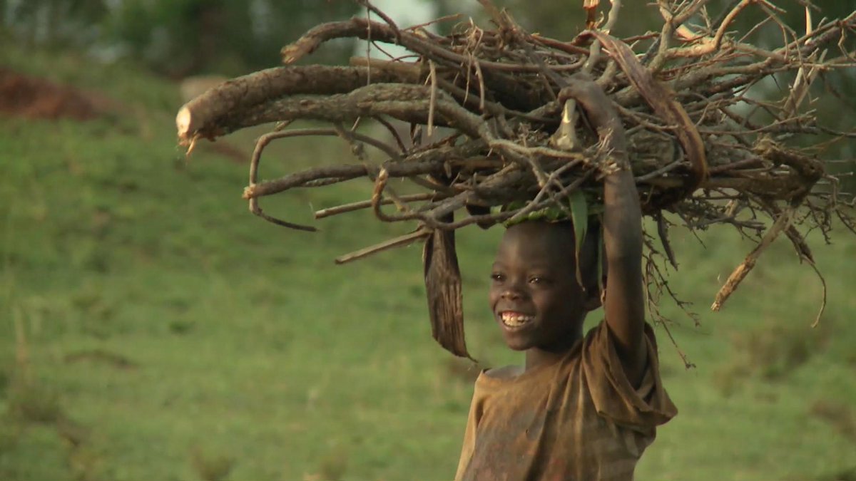 The UN's International Fund for Agricultural Development @IFADnews and the Rwandan government are promoting the use of clean #renewableenergy. 
Watch how farmers try out a new system called Flexi biogas 
▶️ bit.ly/1zI4FY4