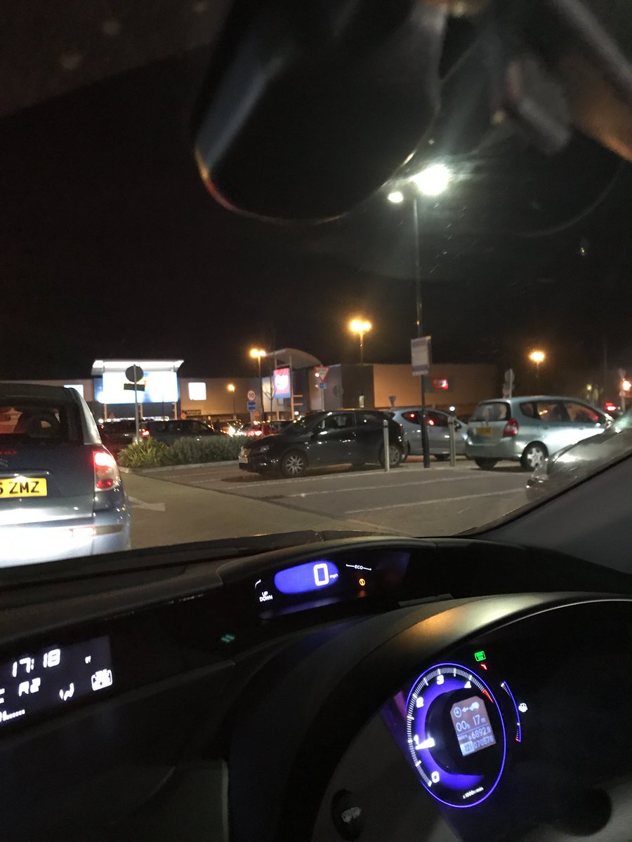 Poop444's tweet photo. @kentpoliceash Hello from Sevington Business Park! It’s crazy here, been waiting in the car park to get out for almost 45mims &amp; only moved 4 car lengths!  #help 😩 https://t.co/l5nqFUyjd3