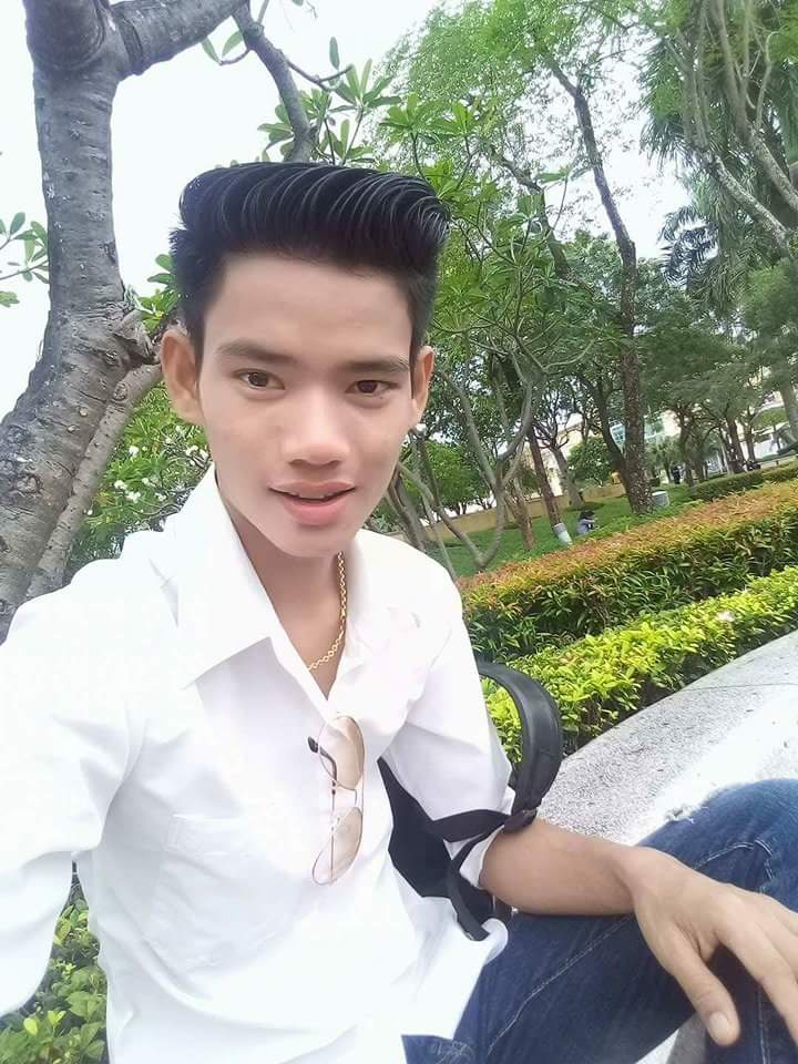 Thauta2's tweet photo. ဒီ​ေကာင္​​ေလးကိုဘယ္​သူခ်စ္​မွာလဲဗ် ဘန္​​ေကာက္​ကပါ https://t.co/s8bB7XYcCJ