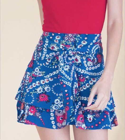 Shop126's tweet photo. 🖤BLACK WEEK🖤
Saia pala estampa bandana azul! De R$188 por R$129! 
Disponível também na e-shop. Ref 👉 003014
#shop126 #blackweek #promocao #desconto #sale https://t.co/rAgzFDGBqr