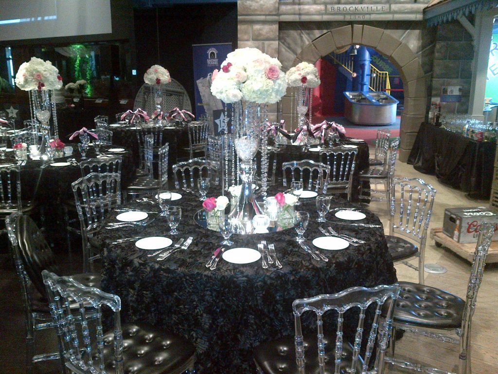 Her Wedding Planner tweet media