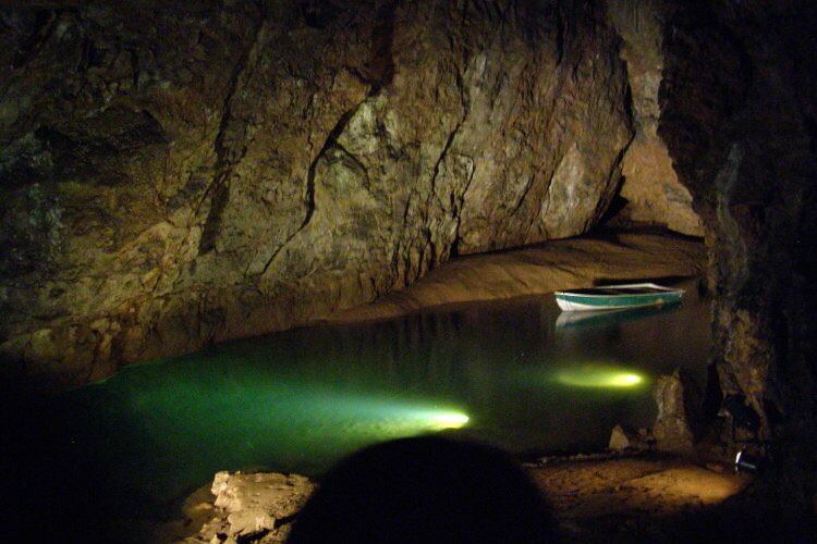 Thegeorgeinn's tweet photo. The amazing wookey hole caves is not to far from our amazing pub , why not go visit then have a pint at ours #Wedmore #wookey #thegeorge https://t.co/KPJMRmCzhe