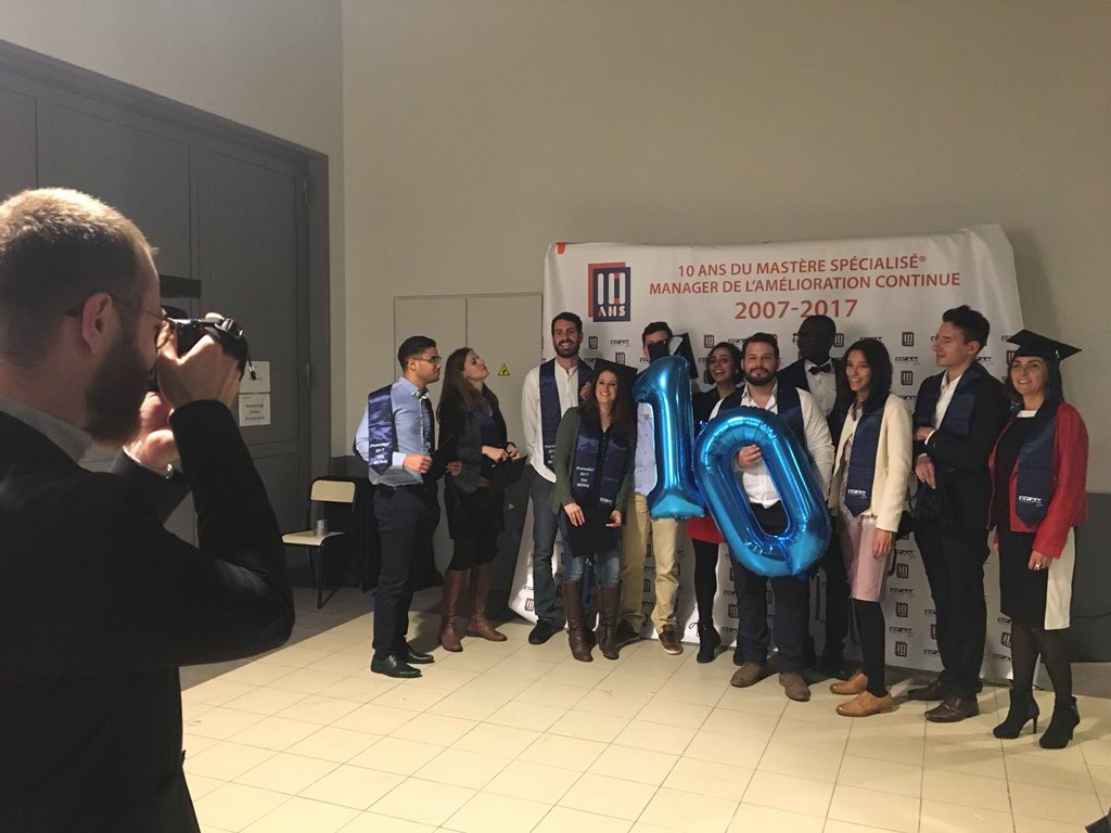#Factorynov 2017, c’est fini ! On laisse place à la #cérémonie de remise des #diplômes de la promo 10 de l’@ECAMLyon Félicitations à tous!🍾🎉