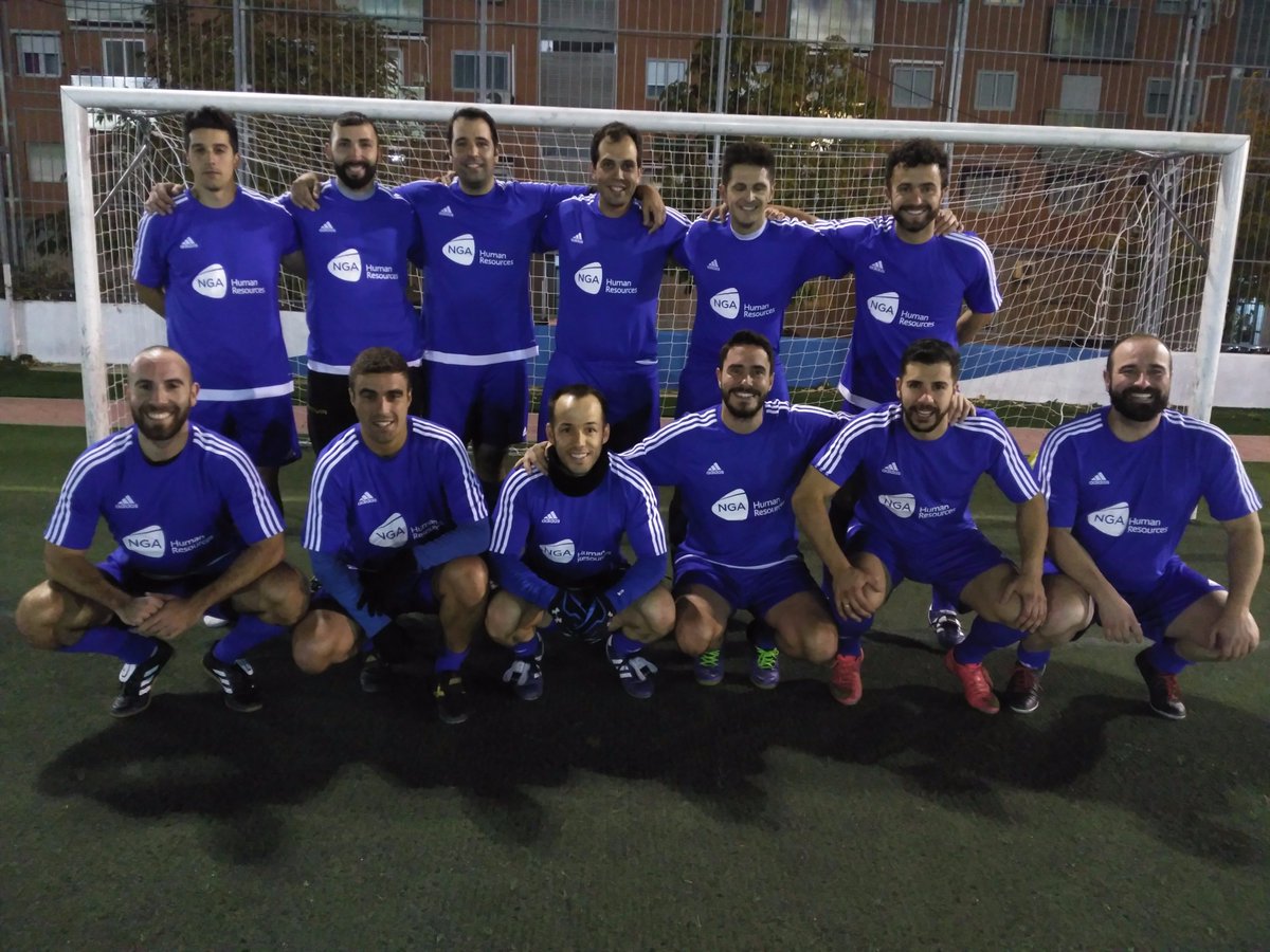 LigaEmpresas's tweet photo. En San Blas, @NGAHR vigente campeón de La Liga de Las Empresas, mantiene el liderato con su cuarta victoria consecutiva en Sede Este. Destacable goleada de #Vemare que suma 3 puntos, junto a @GrupoSalesland @rfranco_es y #BGAutomóvil
https://t.co/9SeZfaMlfP https://t.co/WKc38TXDWI