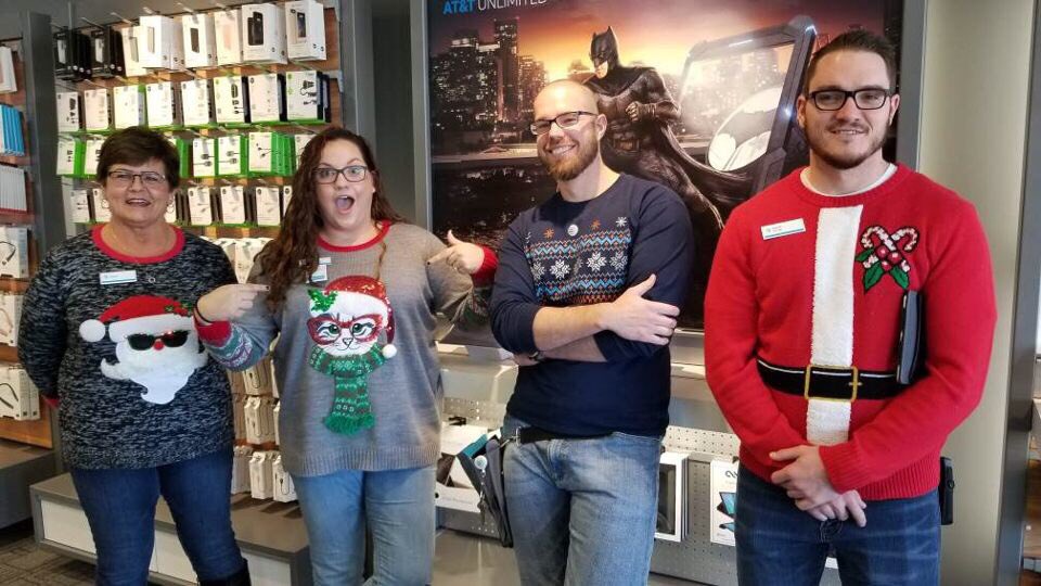 gauxlego's tweet photo. NW does #OHsnapthatsugly #NWVibes #OHPA ❤️❤️❤️ 🎄🎄🎄 https://t.co/ItUF7d9zqi