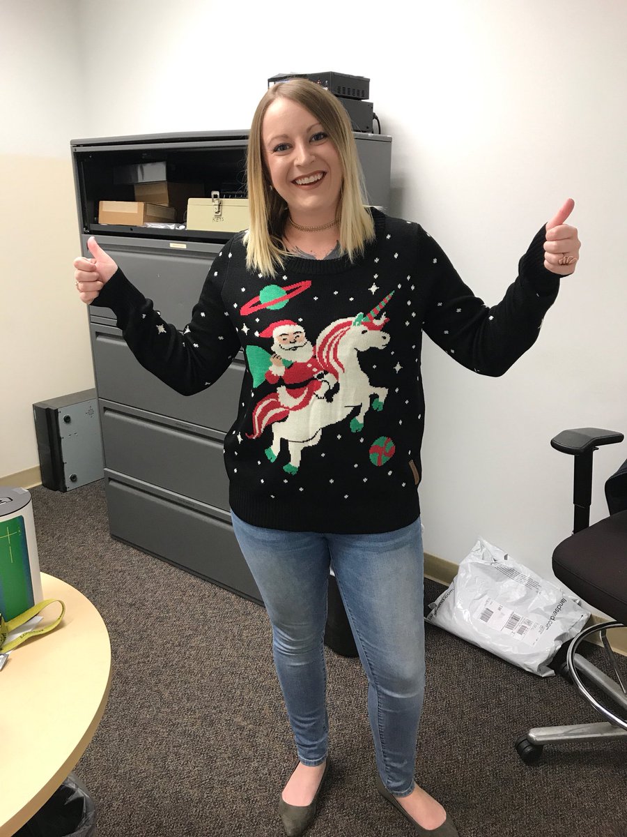 gauxlego's tweet photo. NW does #OHsnapthatsugly #NWVibes #OHPA ❤️❤️❤️ 🎄🎄🎄 https://t.co/ItUF7d9zqi