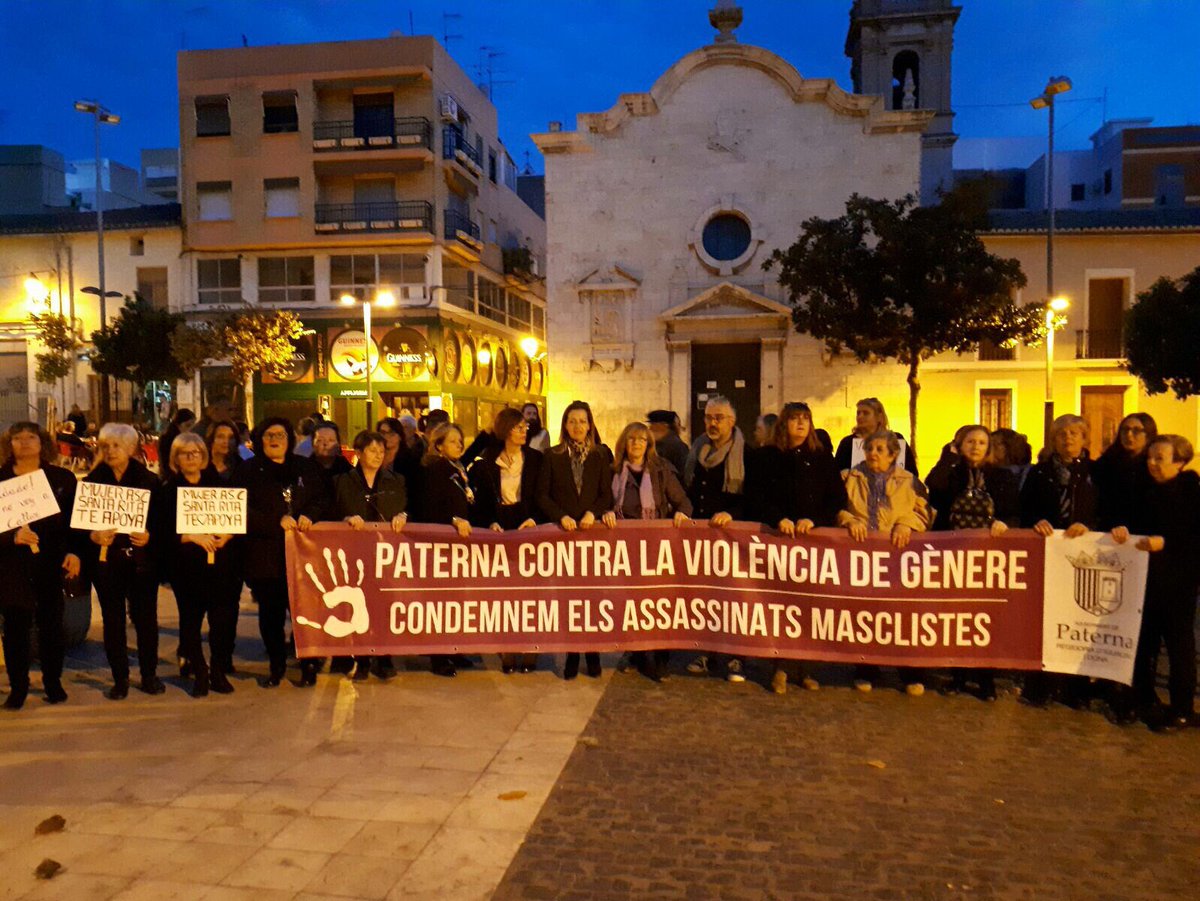 AytoPaterna's tweet photo. #Paterna contra la violència de gènere #Condemnem els assassinats masclistes https://t.co/FskHJI5iWi