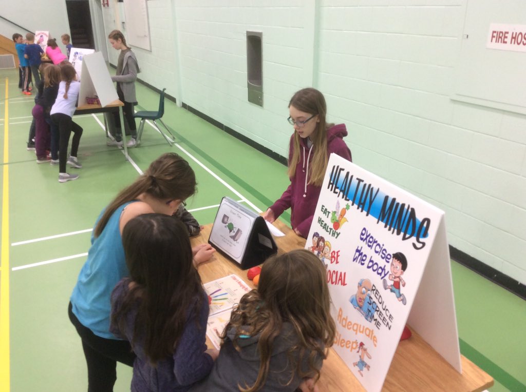 QuillLakeSchool's tweet photo. Brain Walk with Kaitlyn from SGI. https://t.co/xbuwYayN2C