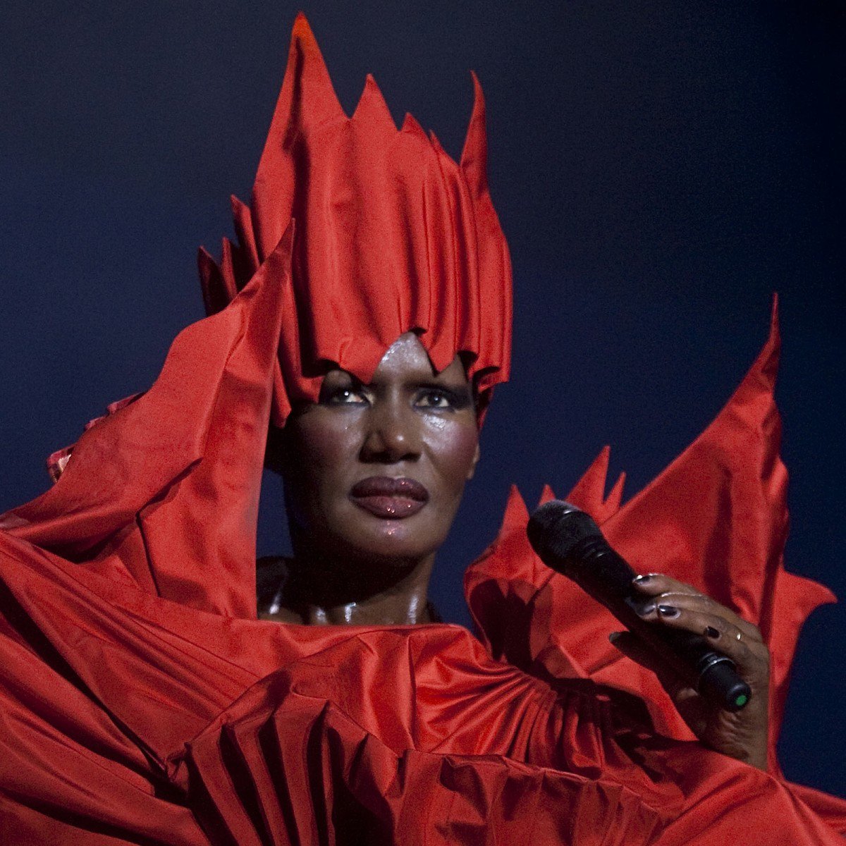 BlackBoxBelfast's tweet photo. BLACK BOX FRIDAY TICKET SALE!! BOGOF on Grace Jones, Cabaret Patinoire (Thurs) Elf &amp; Home Alone film screenings. https://t.co/oUS7yps6SG #blackboxfriday #supportyourlocalvenue #loveblackbox https://t.co/xmWFE2pUSm