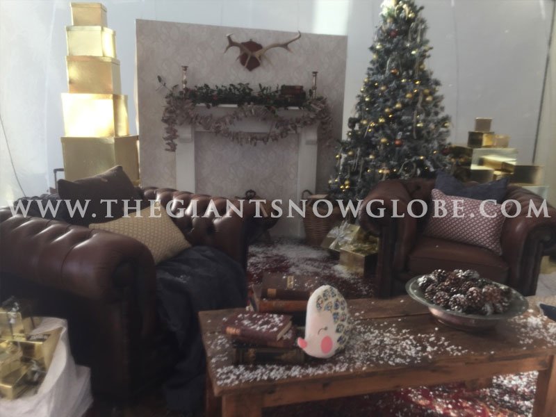 giantsnowglobe's tweet photo. One of our Giant Display Snow Globes being used for the Christy England  activation at today's Ascot Race Meeting #ChristyLovesAscot #giantsnowglobe #thegiantsnowglobe #bespokeglobe #bespokesnowglobe #christmasprops #christmasevents #eventpros #eventprofs  #ascotracecourse https://t.co/3PwaxqgfWf
