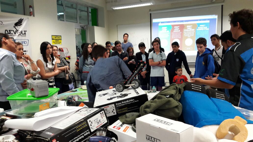 devolt_6407's tweet photo. flashback friday to when we were selecting the members of our fll team! #devoltizate #omgrobots #firstinspiresme #fll https://t.co/ZGkMVa6s7U