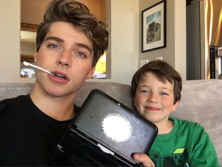 froynextnolan's tweet photo. I love this picture 😍
@froynextdoor https://t.co/3nmaZE8R6J