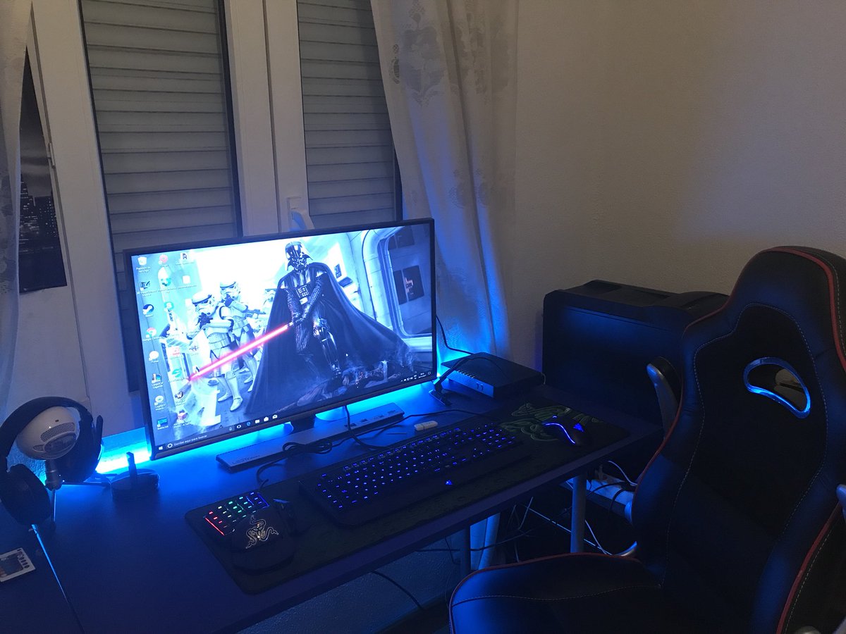 luiscueto33's tweet photo. #viernesdesetup @MandosSAC le he quitado 2 de las pantallas mucho mejor así ;) https://t.co/70ySfa1jiY