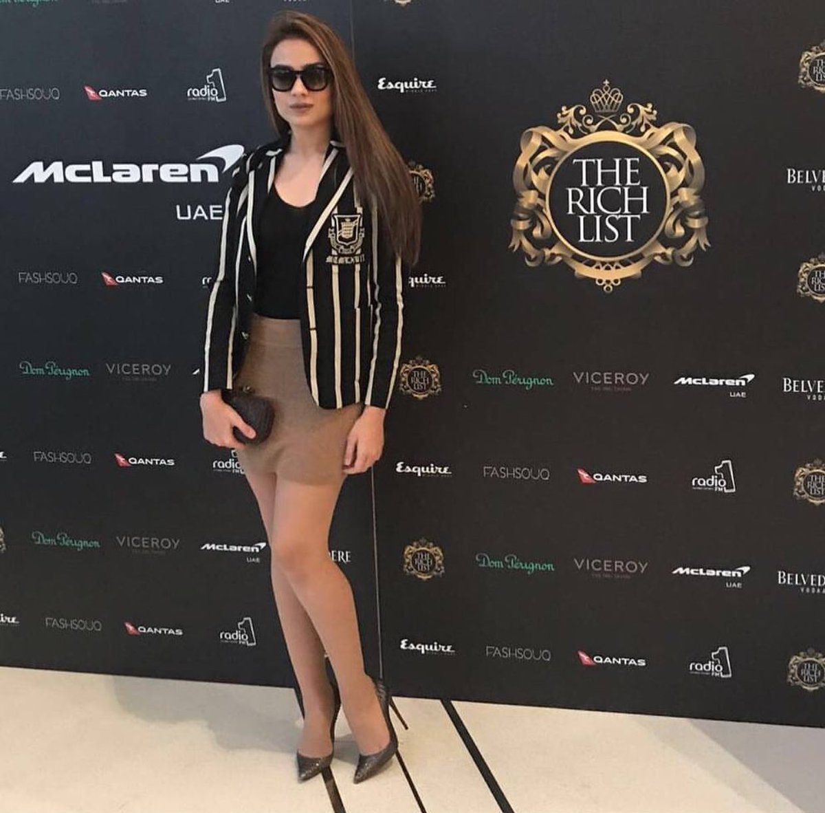 StyleDModePak's tweet photo. This lady knows how to slay! #AlyzehGabol spotted at #Formula1 event in #UAE 😍
.
.
#fashion #celebrity #style #news #updates #jacket #love #photooftheday https://t.co/rN9Gvk6rdG