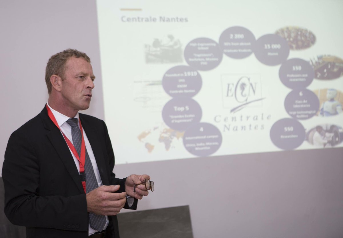 lflplagos's tweet image. As part of the orientation program, the LFLP received, today Mr Frederic MESLIN, director of Centrale Nantes - Mauritius. Meeting with our 1ere &amp;amp; Terminales took place. ec-nantes.fr #excellency for #ourkids #frenchsystem #education #bilingual @aefeinfo @CentraleNantes