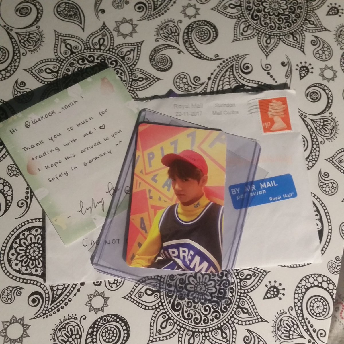 taekook_sarah's tweet photo. @BTS_trading #BTS_trading
(No need to retweet^-^)
I just want to say thank you to @haru_hay_ for the successful trade💜 she is super nice and patient and the card arrived safely🤗 https://t.co/RGVoSk3Blf
