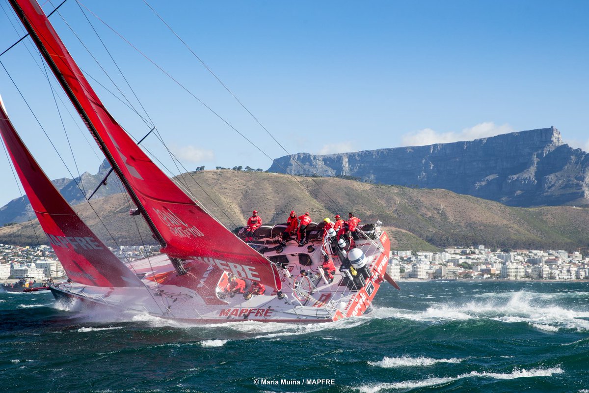 desafioMAPFRE's tweet photo. 🗞️ [LA CRÓNICA DE LA LLEGADA] Emocionante y disputada victoria del @MAPFRE en @vorcapetown ¡Y nuevos líderes de la general! ¡ENHORABUENA EQUIPO! 🥇🏆 #vamosMAPFRE
👀👉 https://t.co/Nrwb16leoI https://t.co/DwsO95EV91