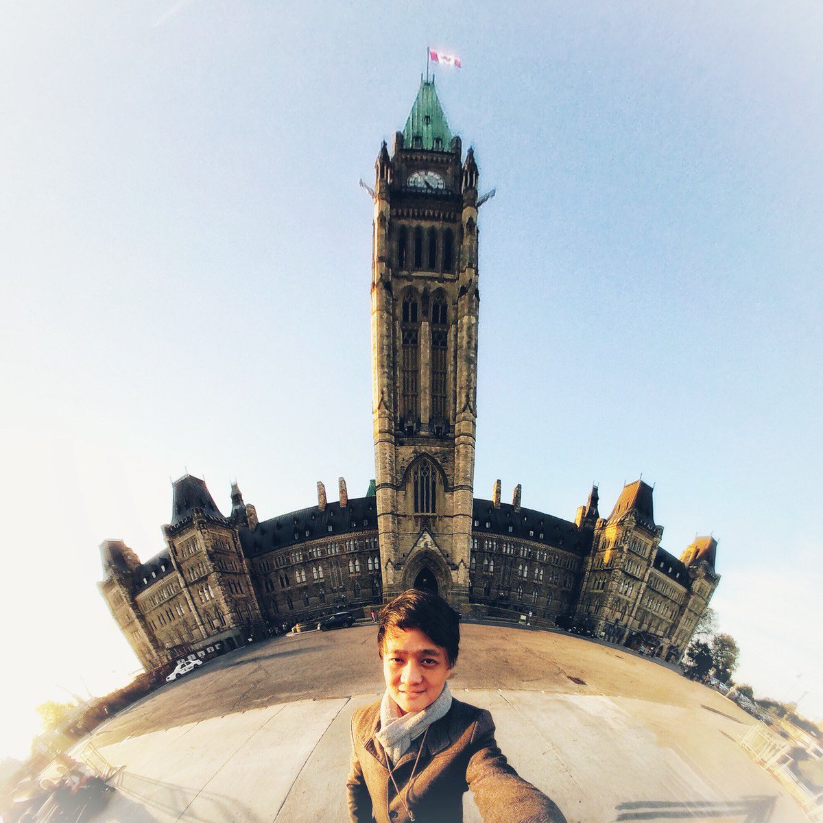 PiSOLOcamera's tweet photo. Could your phone capture this #selfie? No way! You + the Pi SOLO = you + the whole world. 😍 Captured with #Pi360 #travel https://t.co/JuriNCg9IK https://t.co/sWQ7iQezPd