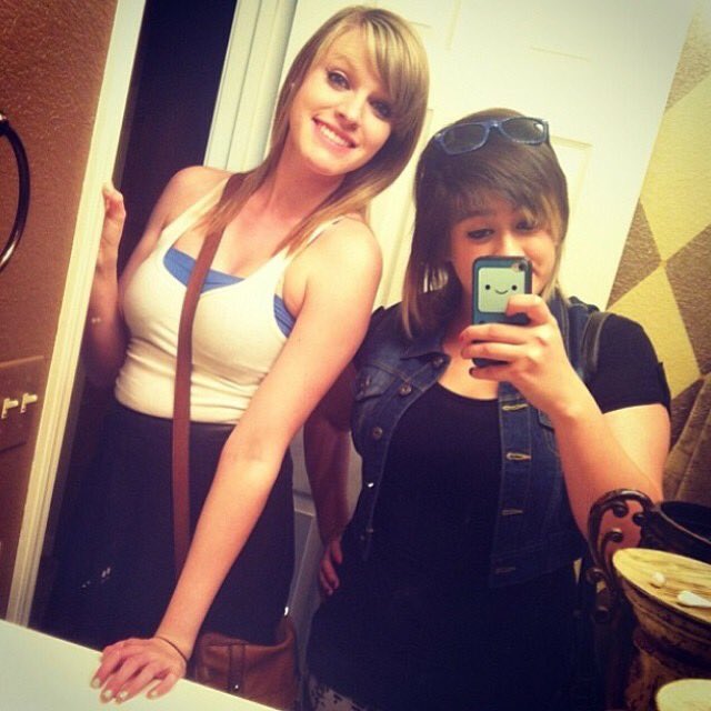 Whitney___xo's tweet photo. Happy 23rd Birthday to My A1 Since Day 1 @Jazzi_Girl 🎉 🍻 #We’reGettingOld #ThrowBackAF #11YearsDownForevertoGo https://t.co/lQSGOLzfPQ