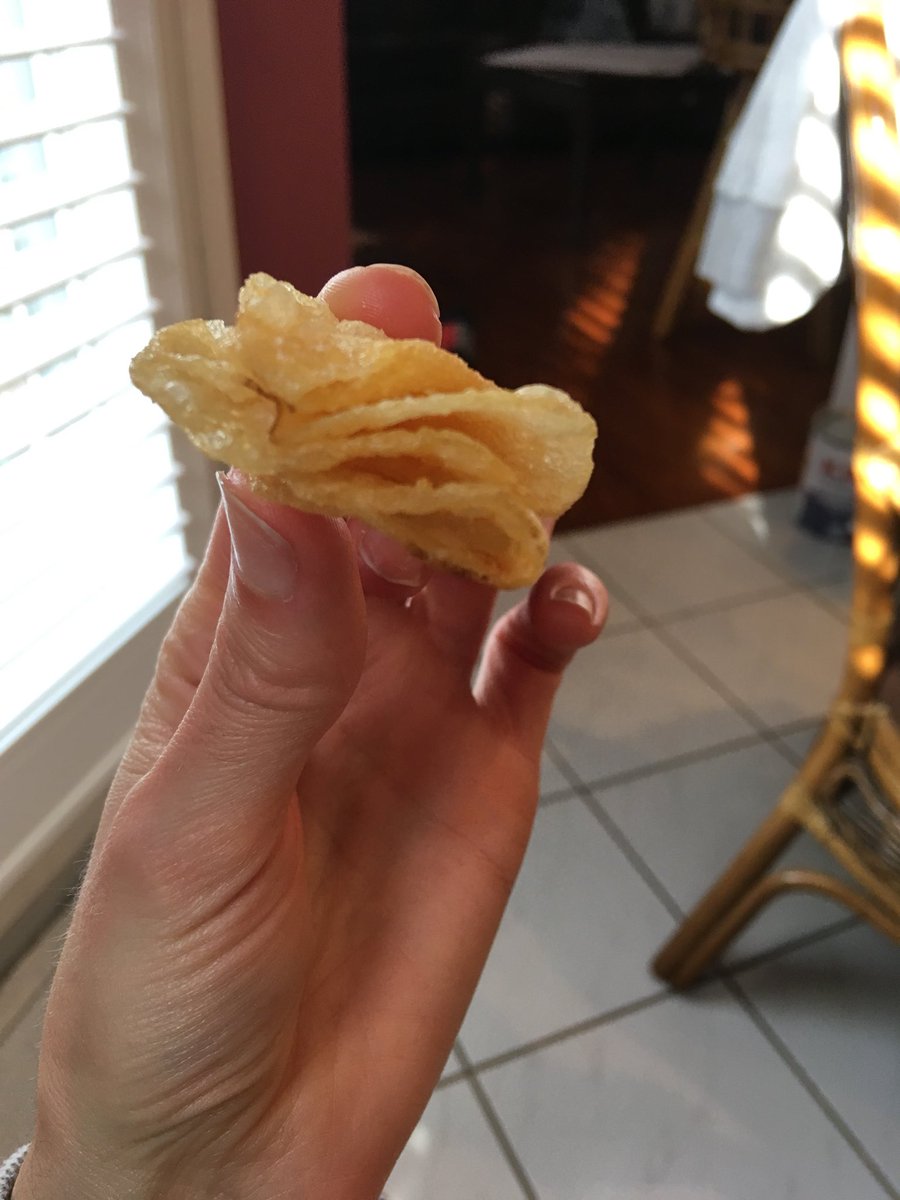 unknownsole1's tweet photo. Omfg
#holymotherofchip #shouldikeepit #chipsoftwitter #wishchiptimesamillion https://t.co/o0kMvulUB0