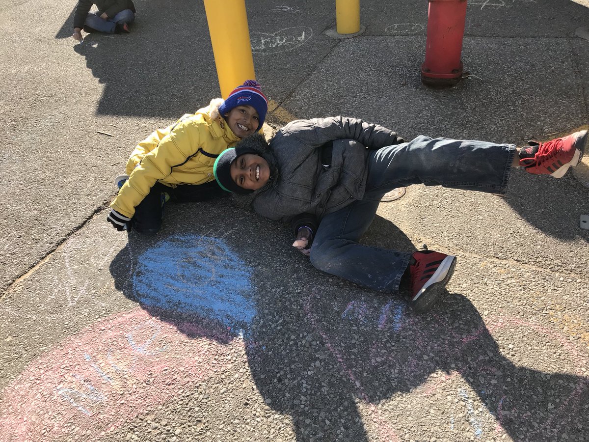 Mrs_Loreti's tweet photo. Positive Thoughts Graffiti ❤️ #AntiBullyingWeek @FernforestPS https://t.co/kmRoAQ2O86