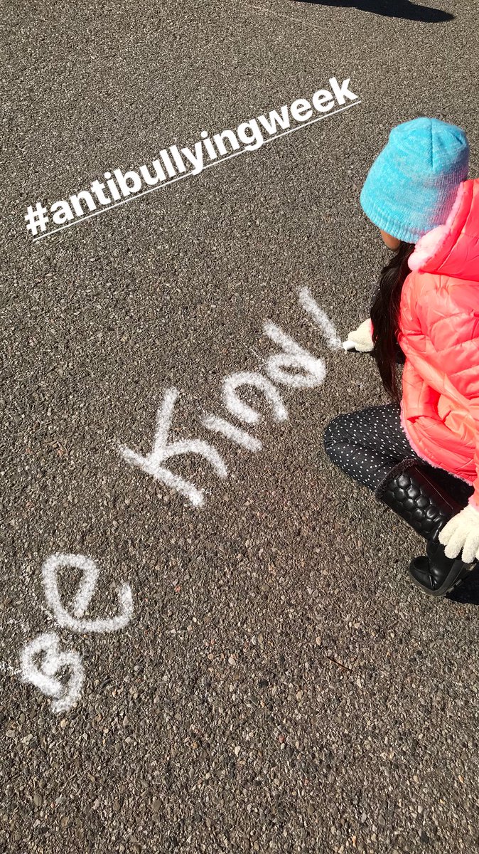 Mrs_Loreti's tweet photo. Positive Thoughts Graffiti ❤️ #AntiBullyingWeek @FernforestPS https://t.co/kmRoAQ2O86