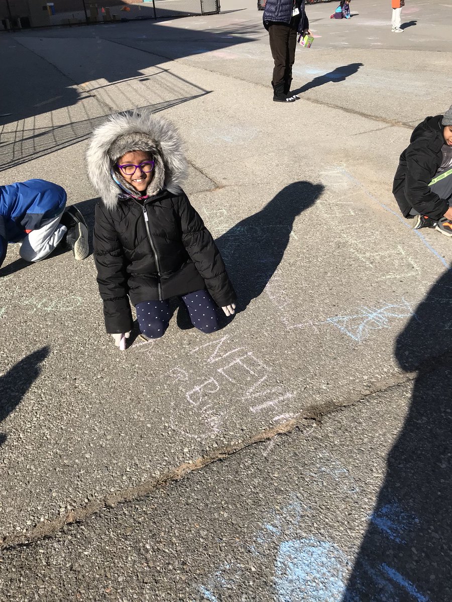Mrs_Loreti's tweet photo. Positive Thoughts Graffiti ❤️ #AntiBullyingWeek @FernforestPS https://t.co/kmRoAQ2O86