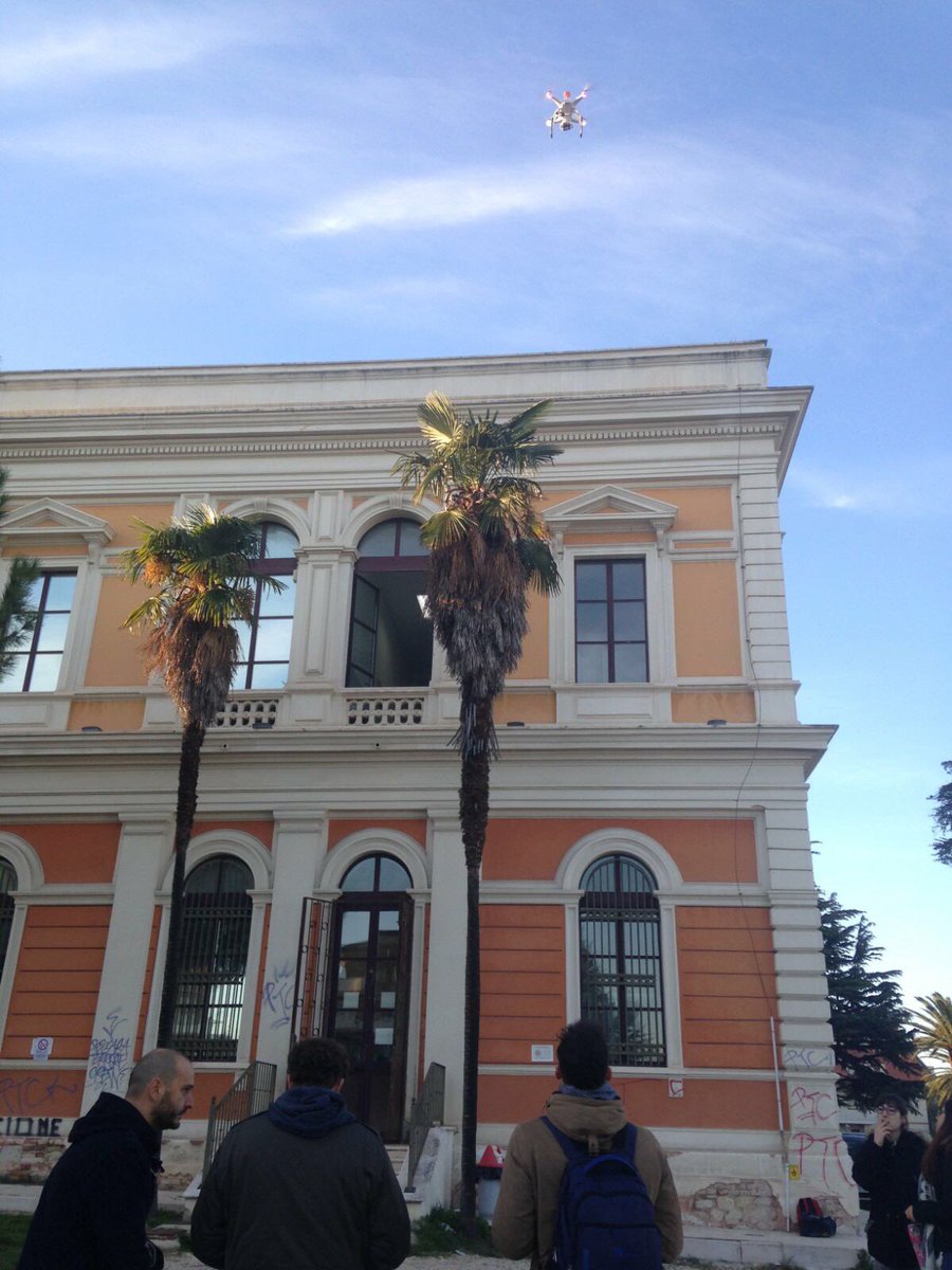 acerbosocial tweet picture