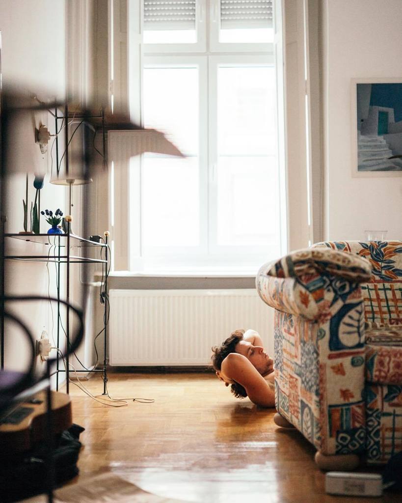 abrossimow's tweet photo. Weekend again! Get up and dance ❤️
You can listen to @laupaire while at it 💃🏽
.
.
.
.
.
#budapest #flowersandfriends #flowers #parquette #music #weekend #chill #hangout #hugewindows #getupanddance #portrait https://t.co/w974ZCqTLd https://t.co/FdG8R72YO1