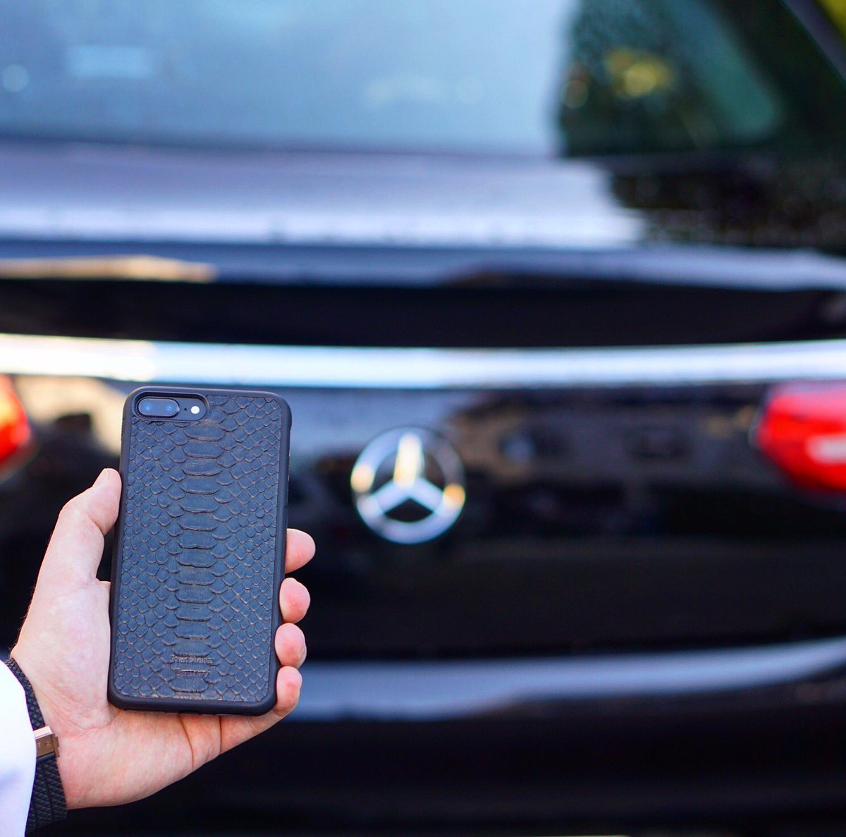 SinnerSven's tweet photo. iPhone 8 Plus in Black Python 🐍 by Sven Sinner. https://t.co/jl03eGrQu5 #ootd #fashionblog #styles #luxuryious #ceoclub #Mercedes #AMG #Fashion #Accessories #mood #BlackFridayWeek #CyberWeekend https://t.co/enhUXzYqXP