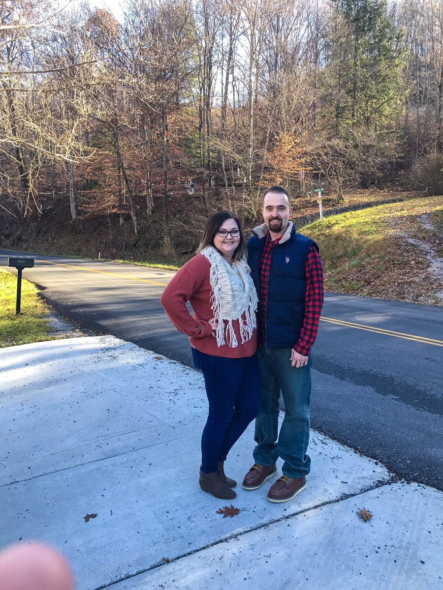 tweetmemichael's tweet photo. A day late, but we were busy yesterday and were sleep deprived from work, but better late than never. Happy Thanksgiving from Jackie and I! Hope everyone had a great day! π¦ππ
#thanksgiving2017 #thewebbs https://t.co/lPgn4mDGJj