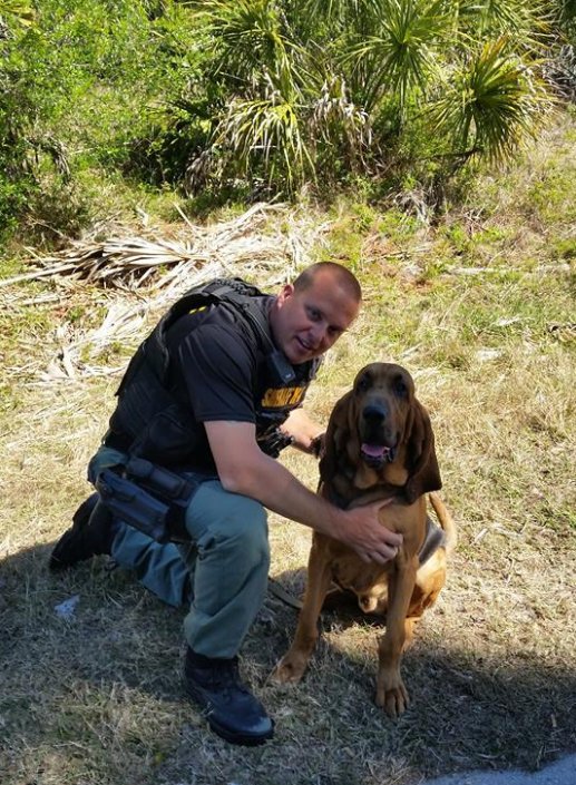 Join us on our Thread Tonight!! We have a feeling it's gonna be a wild night. Facebook.com/groups/LivePDA…
<a href="/LivePD_Junkies/">LivePD Junkies</a> <a href="/LPDRidinDirty/">Live PD Ridin Dirty</a> <a href="/LivePDNation/">Benny</a> <a href="/OfficialLivePD/">Live PD on A&E</a> @LoveLivePD <a href="/Livepddrinkgame/">LivePD DrinkingGame</a> <a href="/LivePDAddiction/">LivePDAddiction</a> <a href="/LivePDK9/">Barclay & Gus’s K9 Fanpage</a>