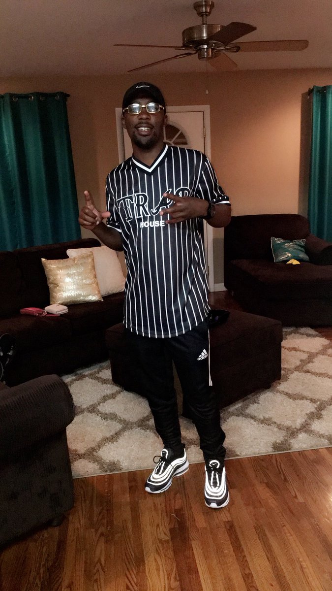 PeterMShow's tweet photo. Black Friday ™️ #LongLiveTerry #FlyLikeT https://t.co/PZGJW483y8