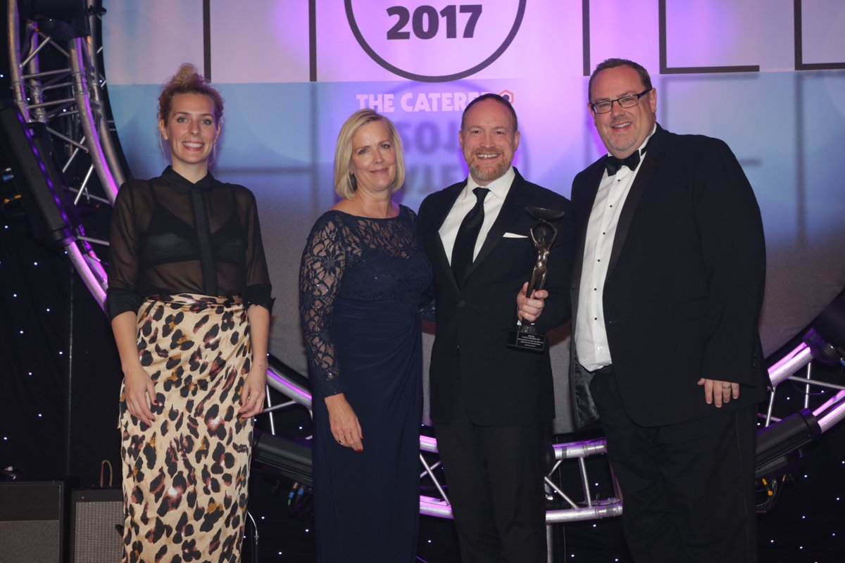Caterertweets's tweet photo. #hotelcateys 2017  Extra Mile Award https://t.co/qU5QlTMTIR