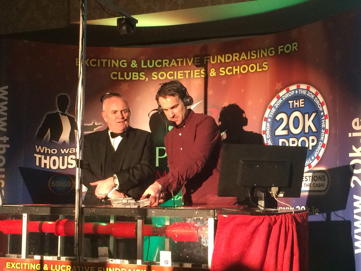 PortroeGAACamo's tweet photo. In round 6 the "heat" was on Portroe GAA Volunteer Conor Dillon who collected €100 for the lucky Declan Tierney. Round 6 was sponsored Ryan Stoves. #20kdrop https://t.co/vH7c7Hh63D