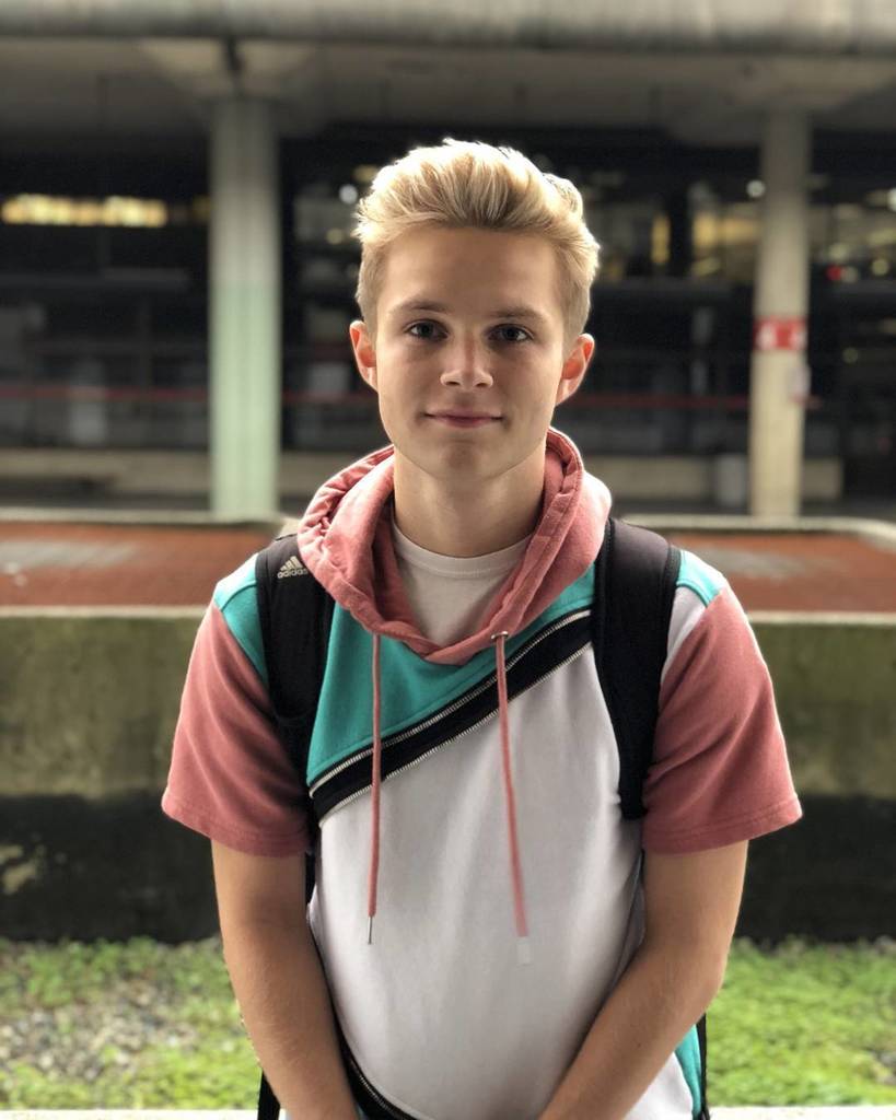 SiMonkeys_'s tweet photo. @nathantriska is such a good photographer! @simonbritton should hire him. #simonkeys #simonbritton #nathantriska https://t.co/KJdoSN0fBT https://t.co/sPgJmaESzi