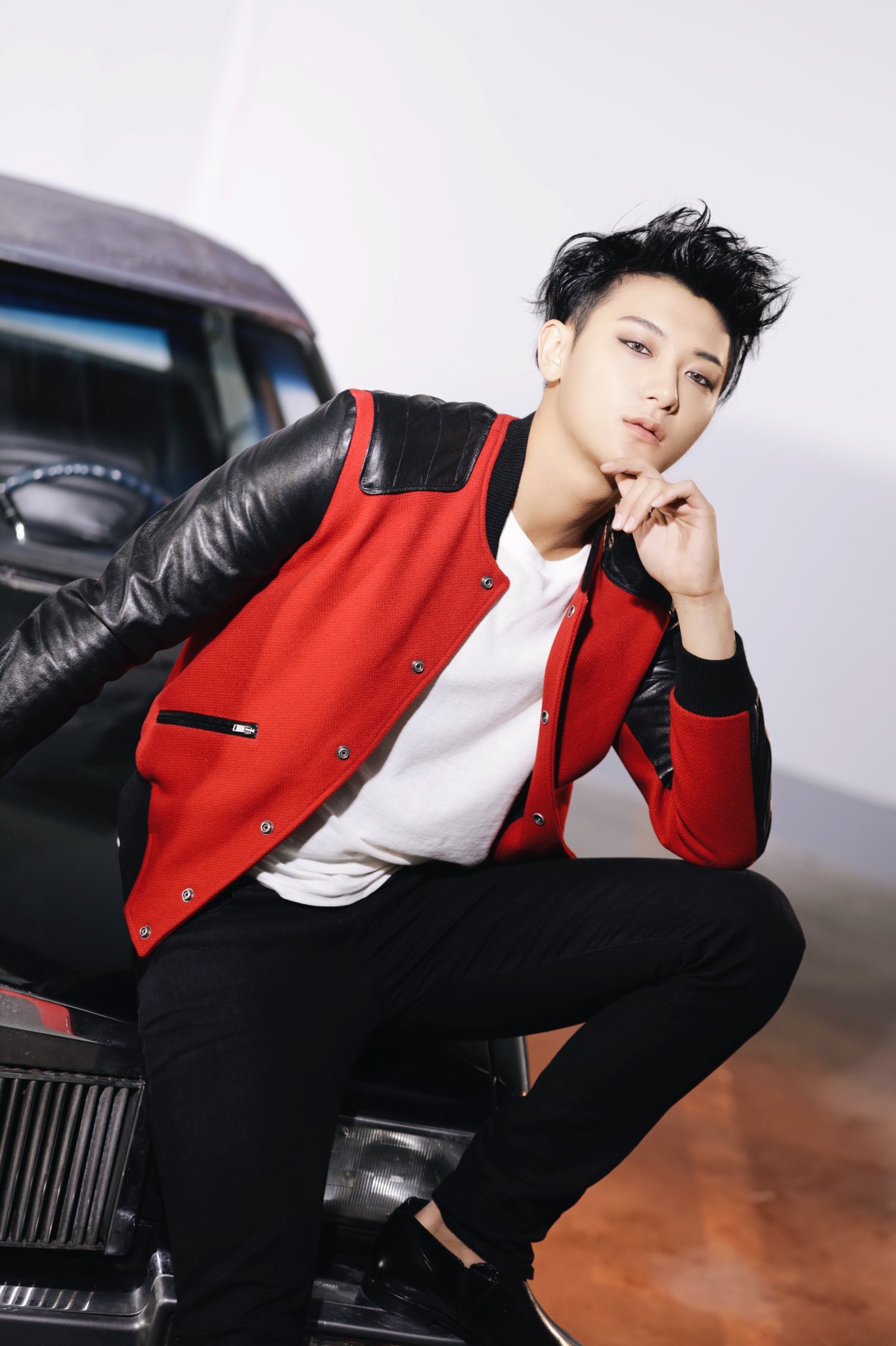 黄子 Z.TAO / The Road〈台湾豪華精装盤・3枚組〉EXO 黄子 Z.TAO / The Road〈台湾豪華精装盤・3枚組〉EXO Amazon.co.