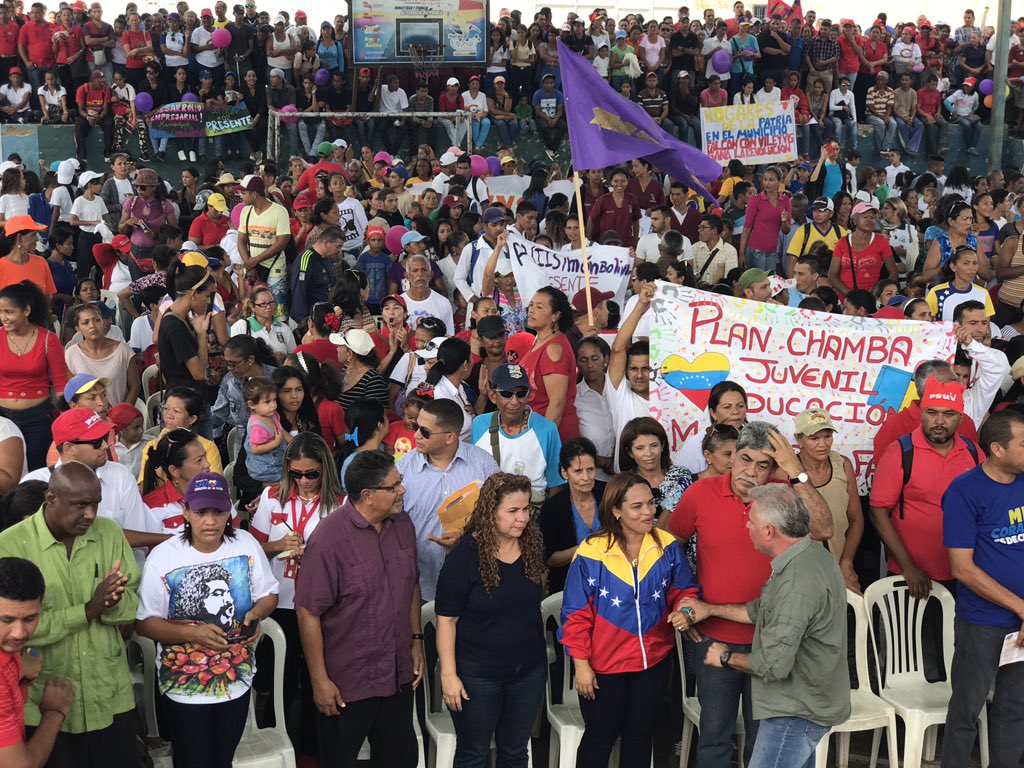 Hoy <a href="/irisvarela/">maria iris varela</a> visitó el estado Falcón y estuvo acompañada de la candidata del GPP en el Mcpio Falcón <a href="/vileivysgarcia/">VILEIVYS GARCIA</a> Venceremos este 10D <a href="/NicolasMaduro/">Nicolás Maduro</a>