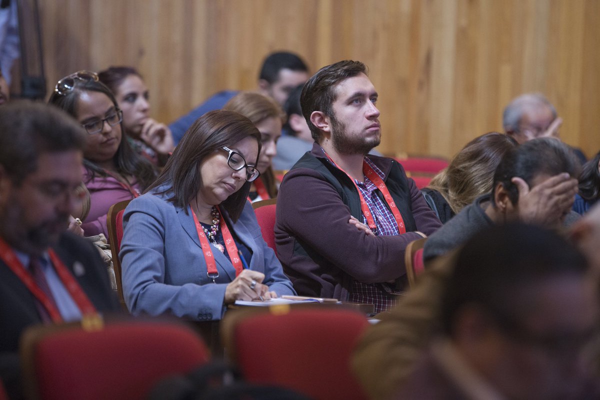 tonatiuhbp's tweet photo. Compartimos con Juan Ramón de la Fuente, de @AspenMexico, y Fernando Galván, de @UAHes, sus visiones de los retos actuales y futuros de la educación superior. #ANUIES2017. https://t.co/5ETtw7w8zf